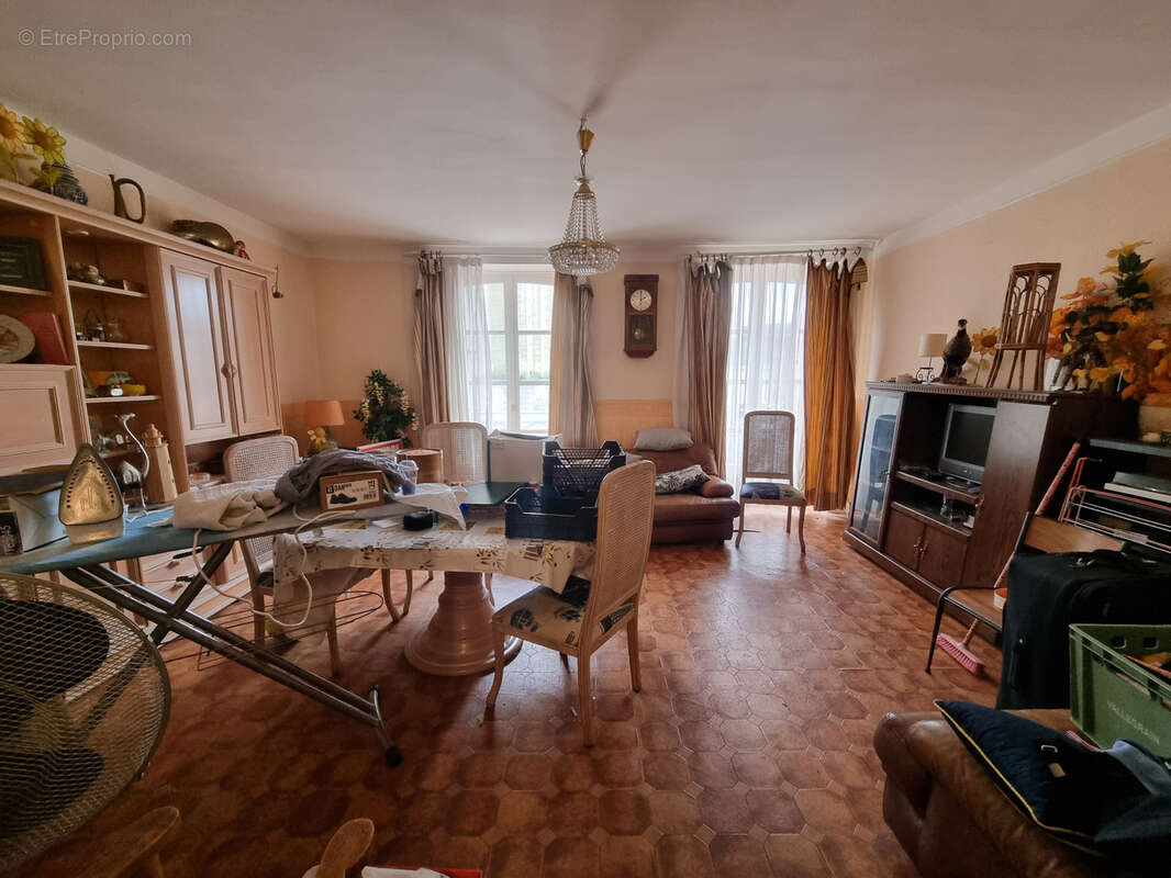 Commerce à MORTAGNE-AU-PERCHE