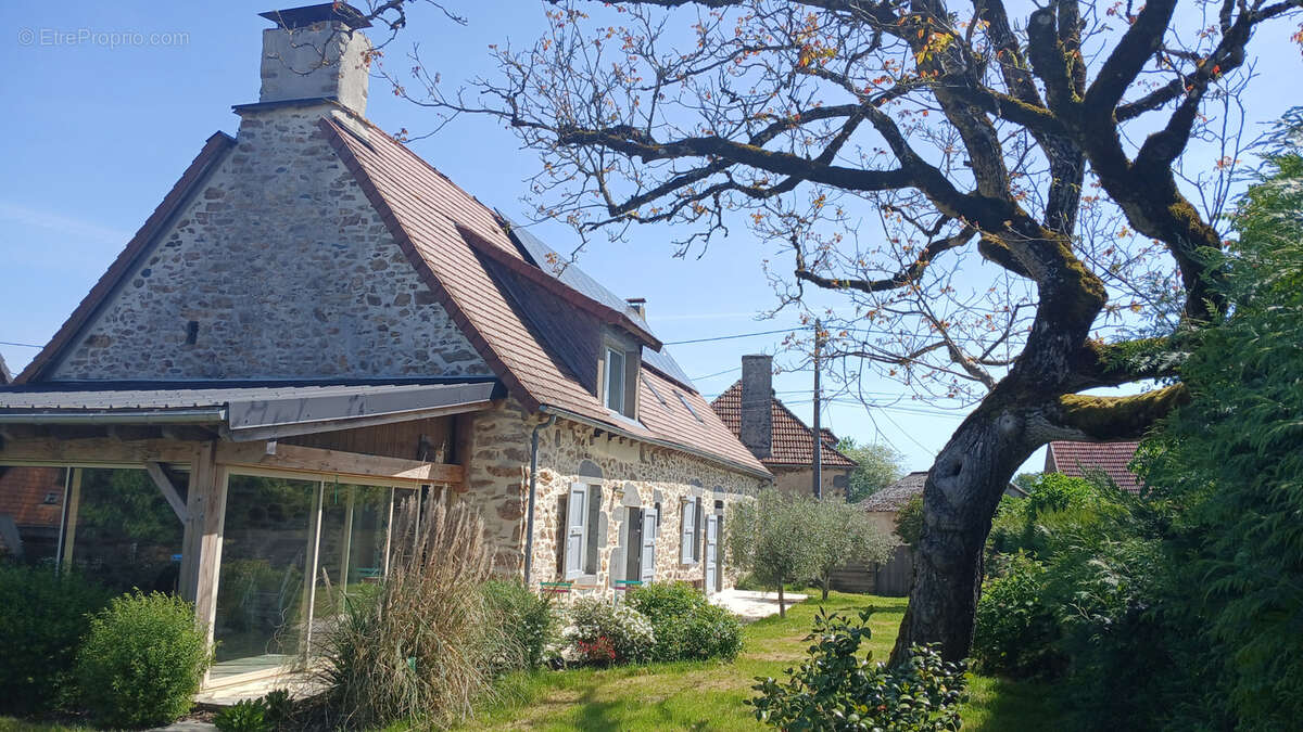 Maison à CHALVIGNAC