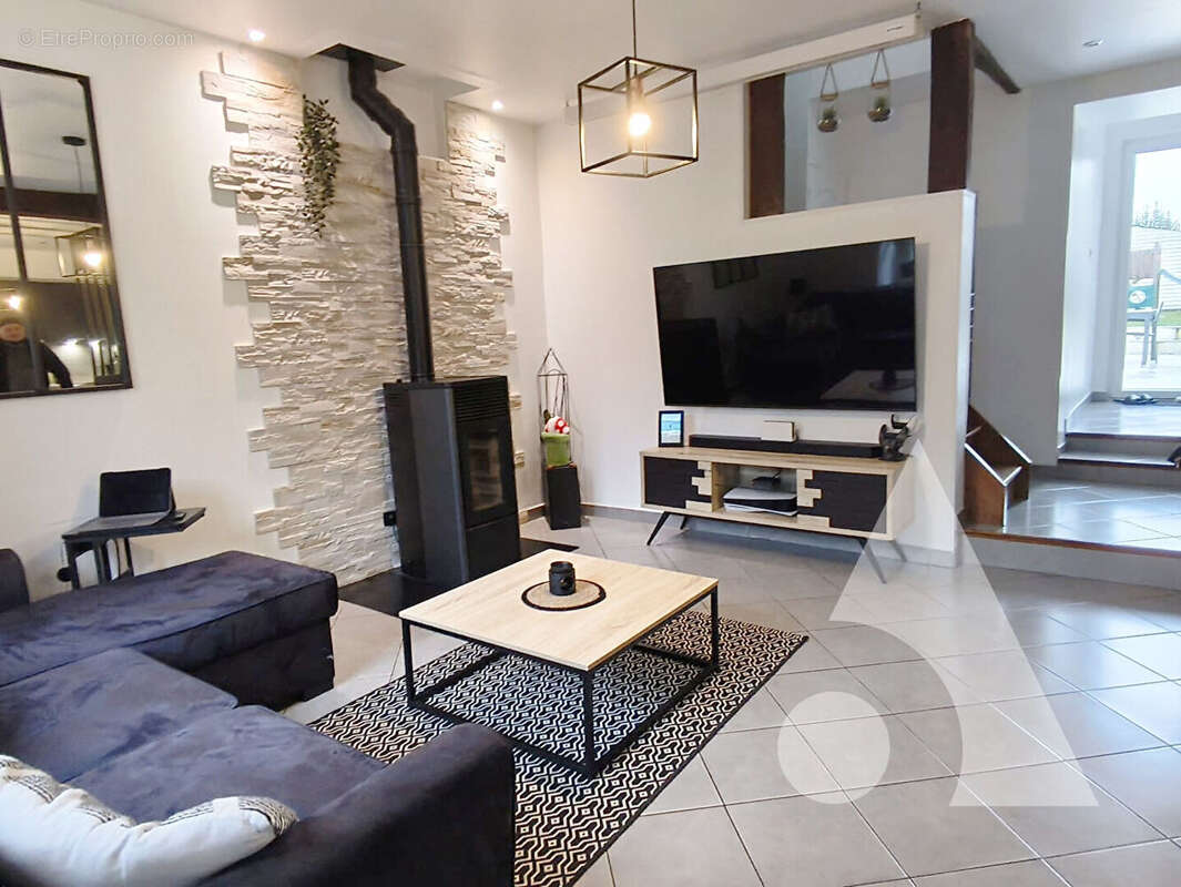 Maison à CREPY-EN-VALOIS