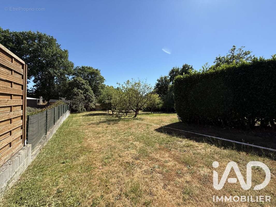 Terrain 852 m² à Guignen  - photo 5