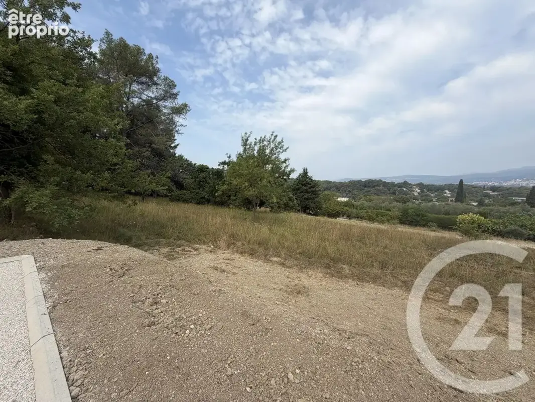 Terrain 2200 m² à Mougins  - photo 4