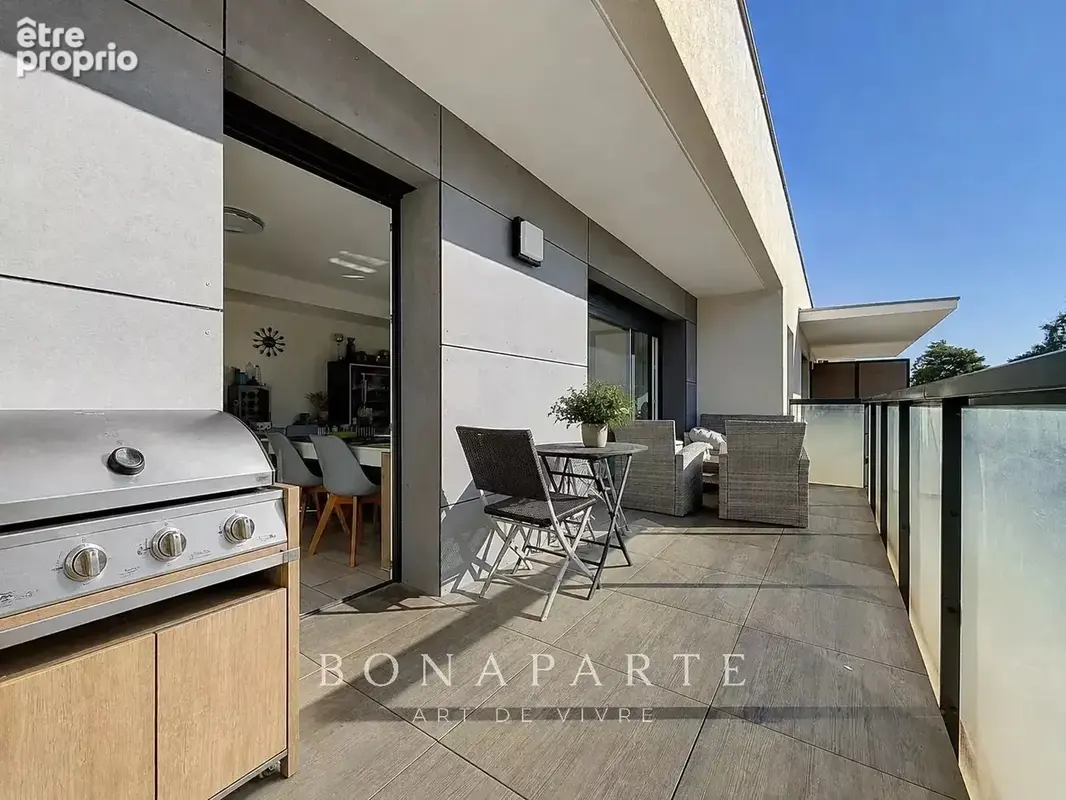 FERNEY-VOLTAIRE - Appartement centre-ville - photo 2