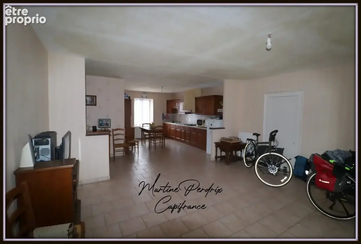 Maison 101 m², 3 pièces à CORMOZ (01) - photo 8