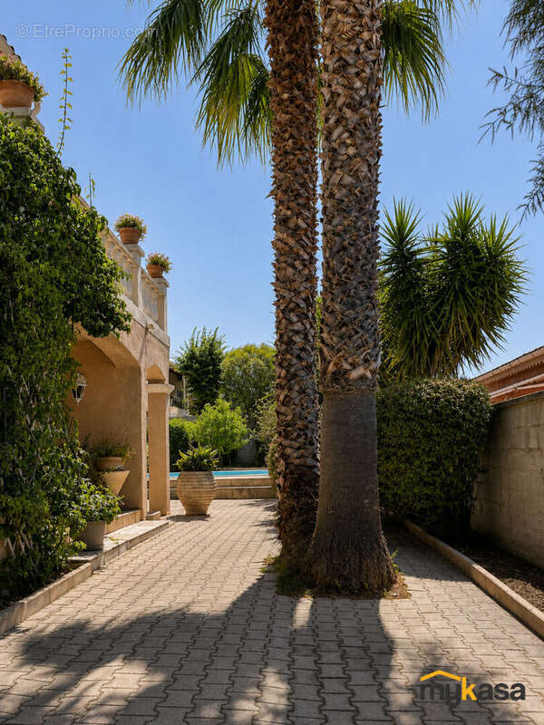Maison Martigues  6 pièce(s) 218m2 - photo 5