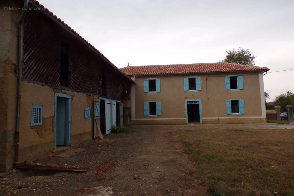 Maison à VIOZAN