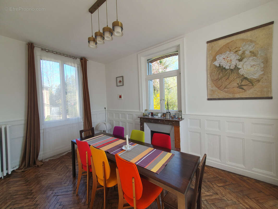 Maison à CORMEILLES