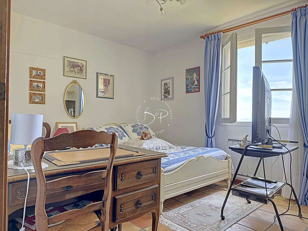 TOURTOUR A VENDRE belle propriété 5 chambres 3700 m2 de terrain - photo 15