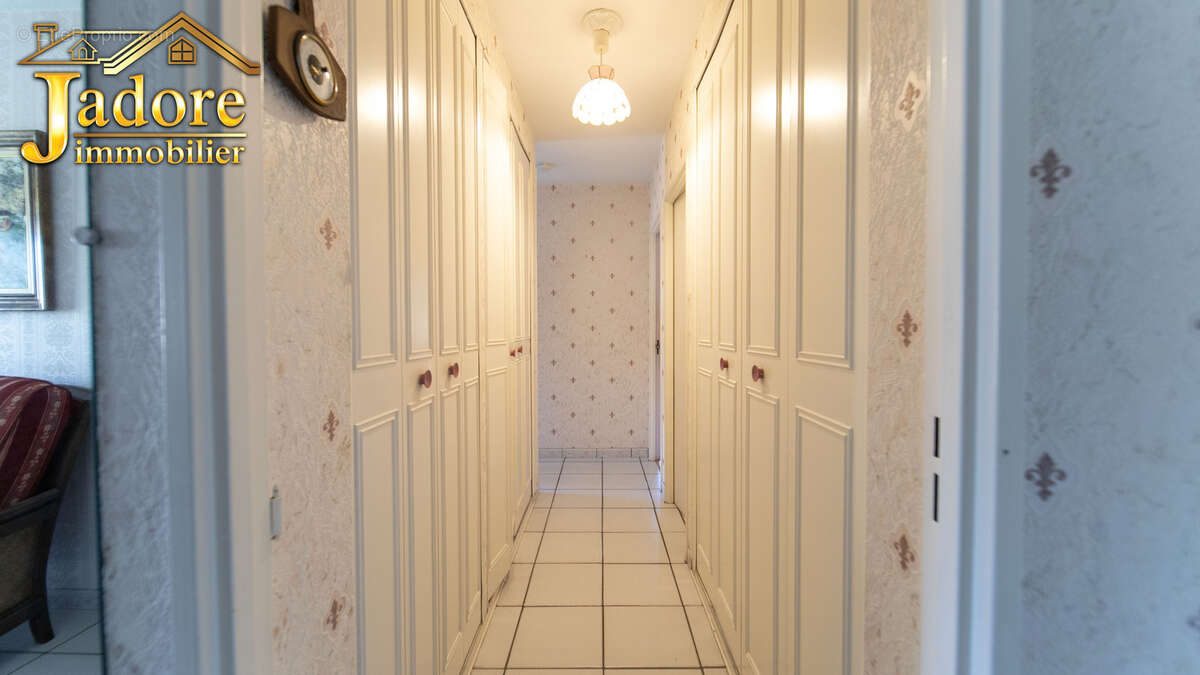 *** TROP TARD *** A SAISIR ! Appartement résidence sécurisée + ascenceur + balcon - photo 14