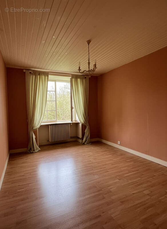 Maison à CHATEAU-GONTIER