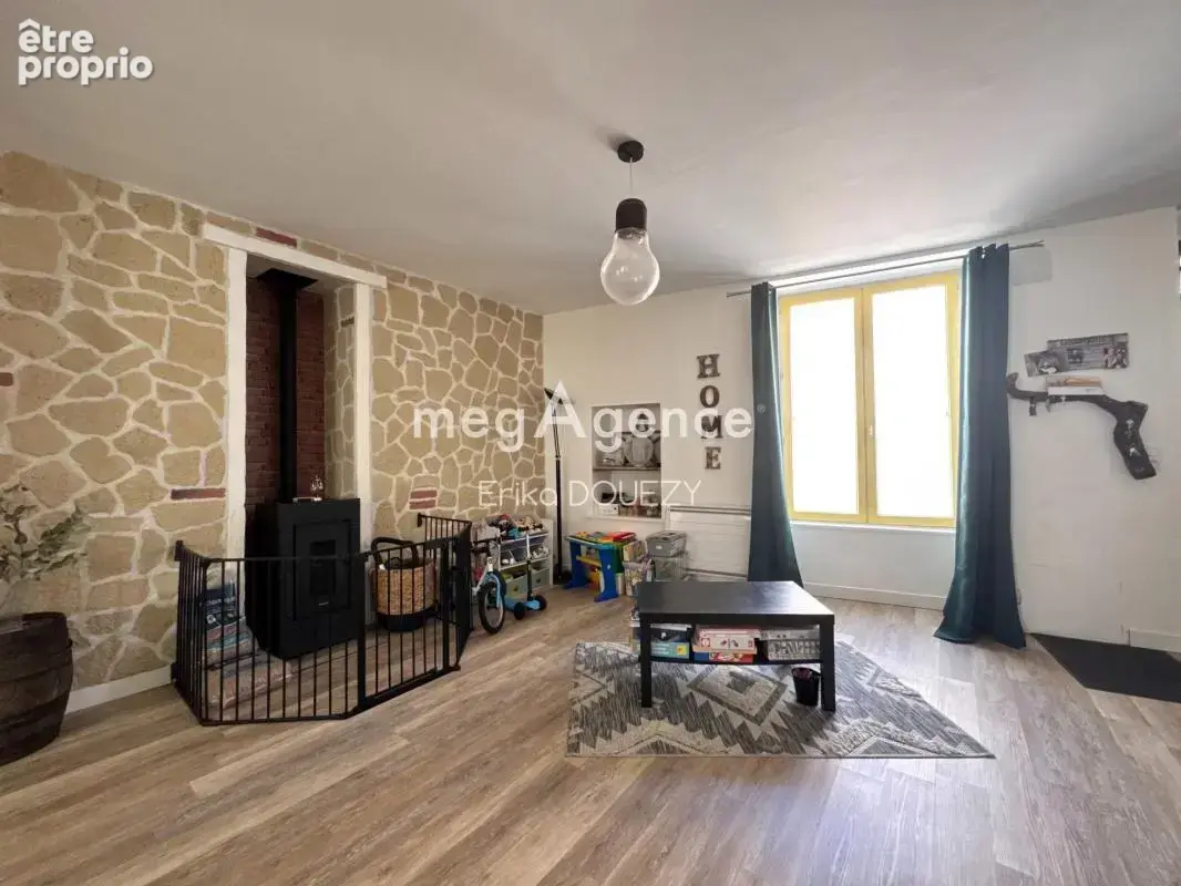 Maison à MORTAGNE-SUR-SEVRE