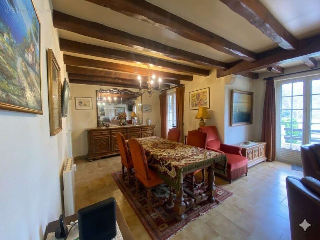 Maison à BENNECOURT