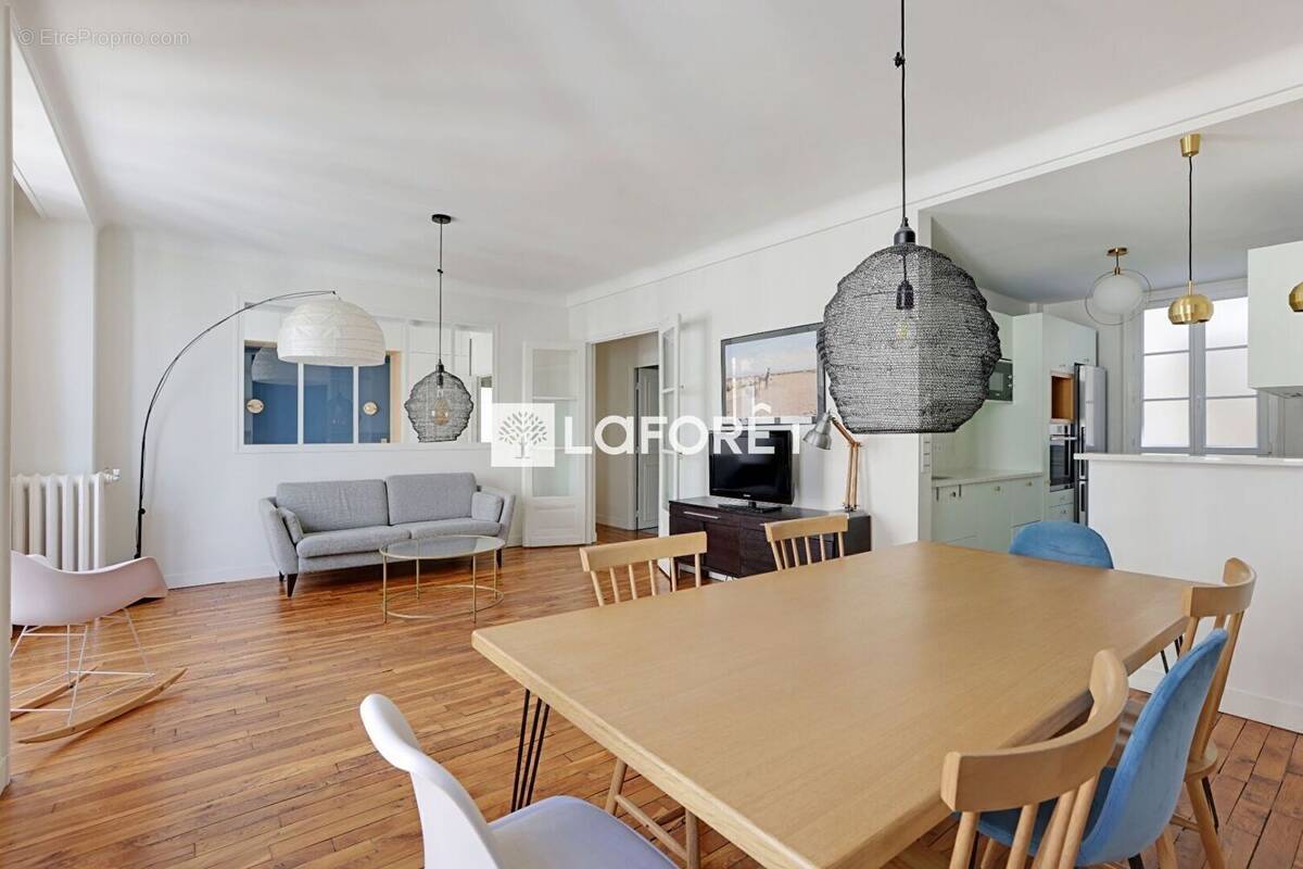 Appartement à PARIS-14E