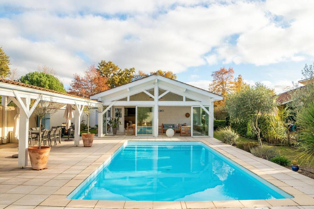 Photo 1 - Maison à PESSAC