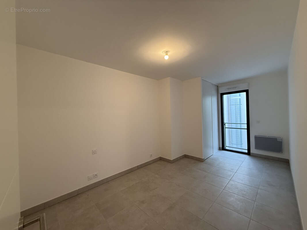 Appartement à LA LONDE-LES-MAURES
