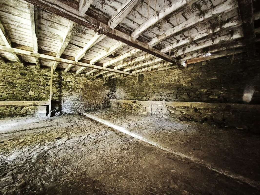 Grange avec hangar - photo 4