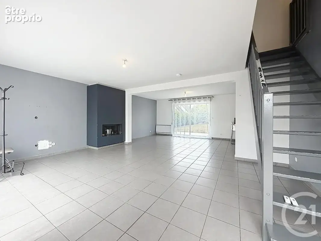 Maison 84 pièces 189 m² à vendre à Sours (28630) - photo 4