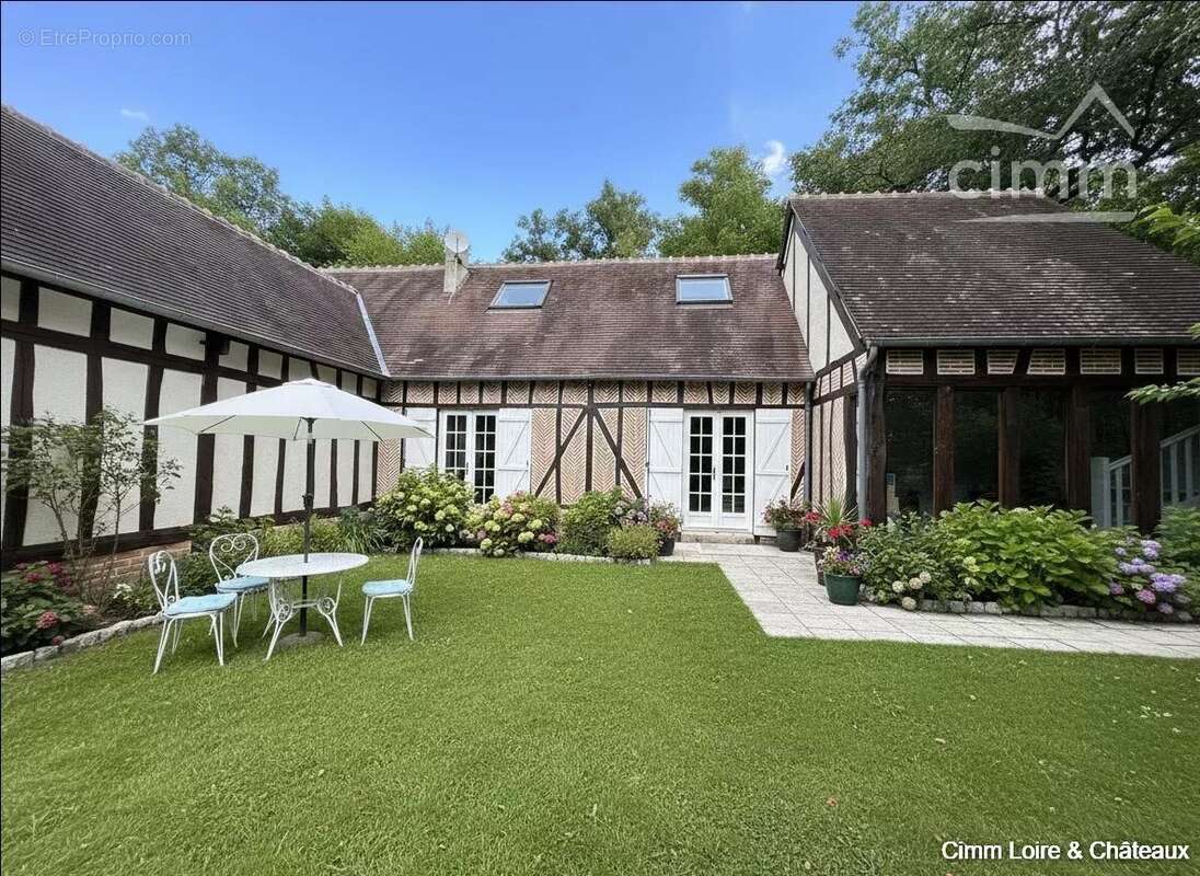 Maison à LA FERTE-SAINT-CYR