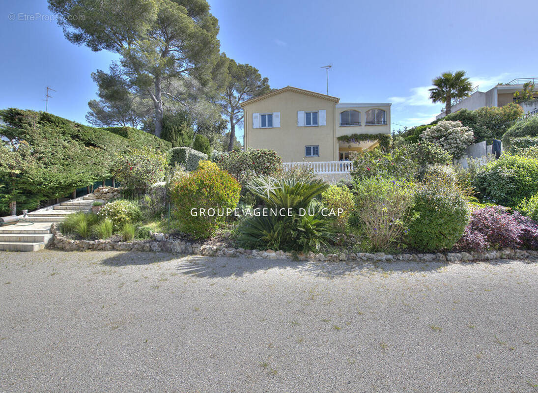 Maison à SAINT-RAPHAEL