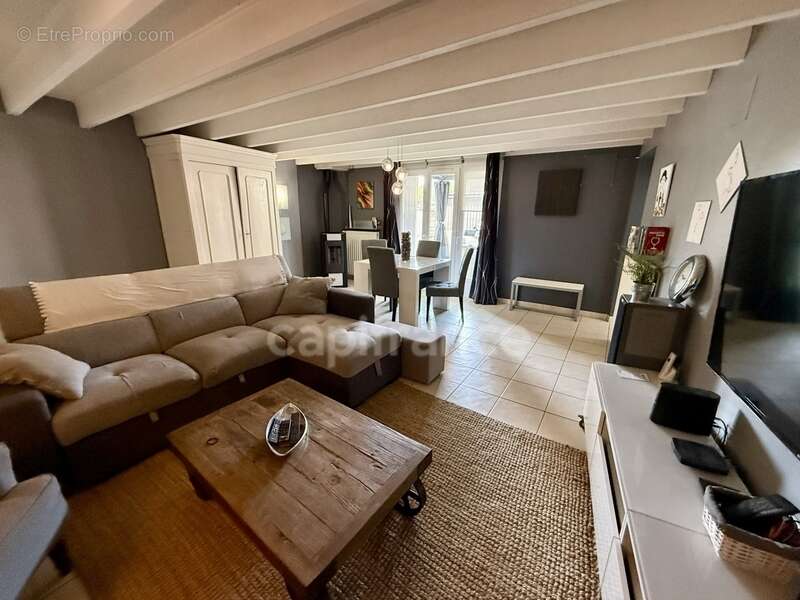 Le charme de l'ancien, le confort d'une rénovation soignée et un extérieur pensé pour profiter… sans les contraintes d'un grand  - photo 3