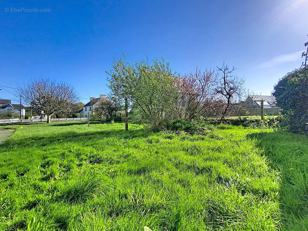 Terrain à ETABLES-SUR-MER