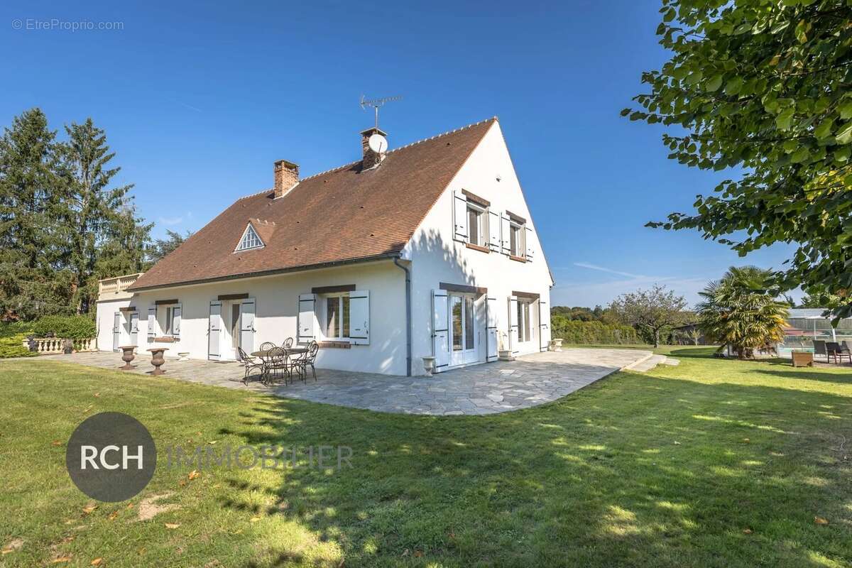 Maison à MONTFORT-L'AMAURY