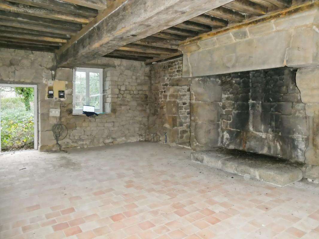 Maison à MAGNY-LE-DESERT