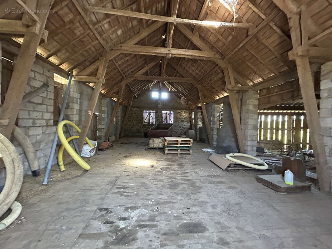 Maison à BRIGNAC-LA-PLAINE