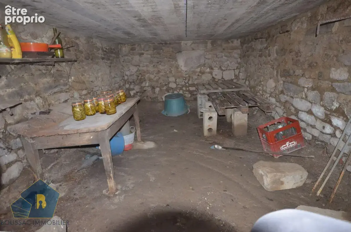 Maison 55 m² à Saint-Silvain-Bas-Le-Roc  - photo 6