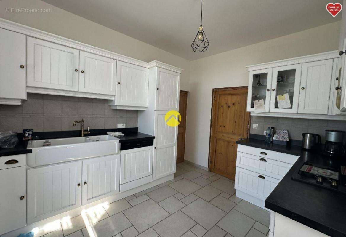 Maison à LA GUERCHE-SUR-L&#039;AUBOIS