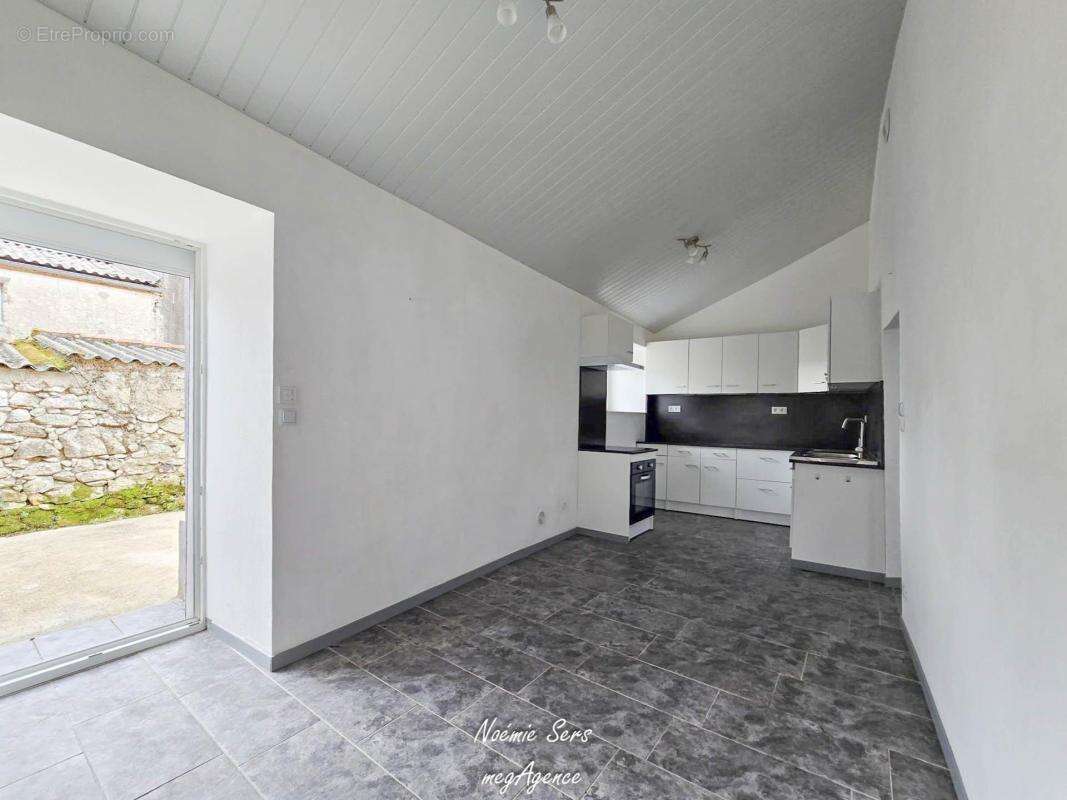 Maison rénovée, 2 chambres, 72 m² avec jardin - photo 2