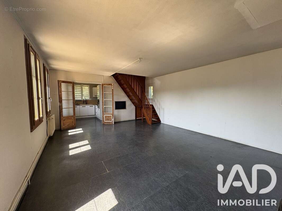 Maison 86 m² à Rosay  - photo 5