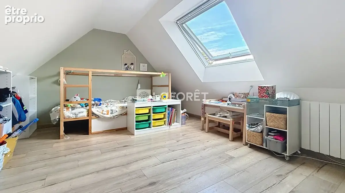 Laforêt Luzarches - Maison familiale familiale au Mesnil-Aubry / 6  pièces / 4 chambress132 m2 - photo 8
