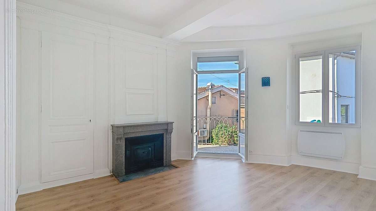 Appartement 65 m² à Pierre-Benite  - photo 13