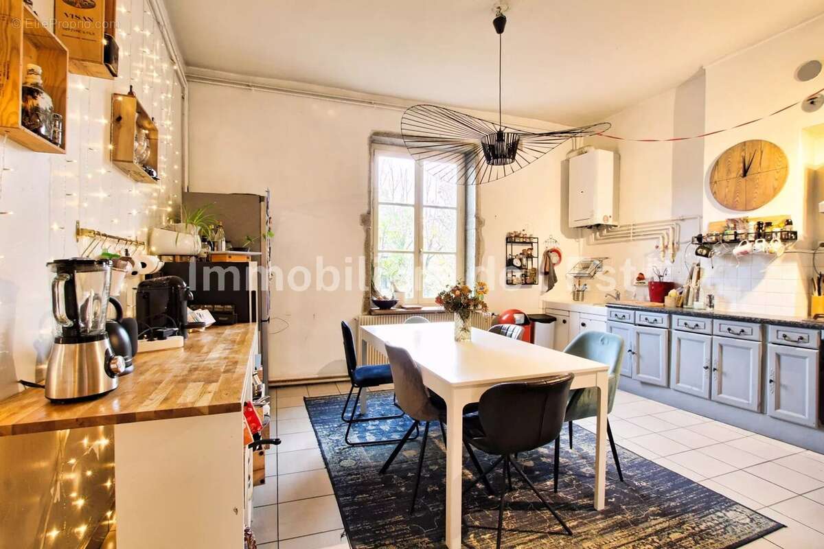 Appartement à LYON-8E