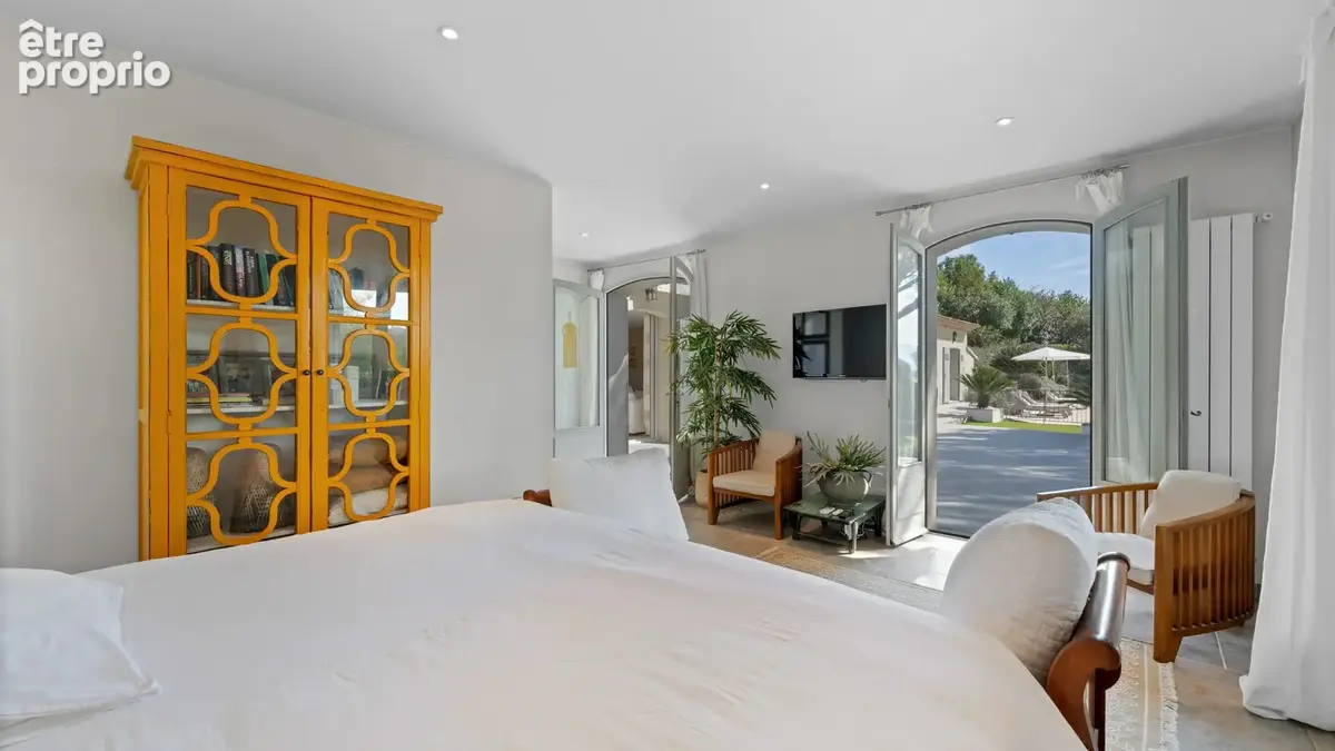 Bastide rénovée d’exception avec vue panoramique – Grimaud - photo 10