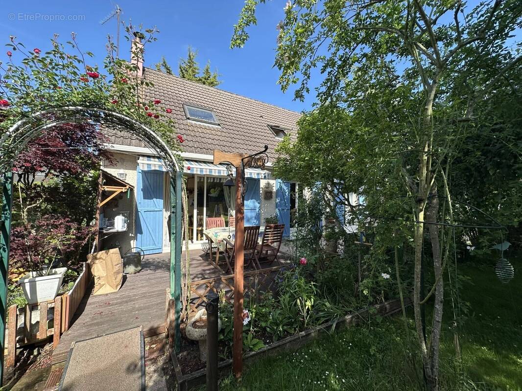 Maison à CHAMPHOL