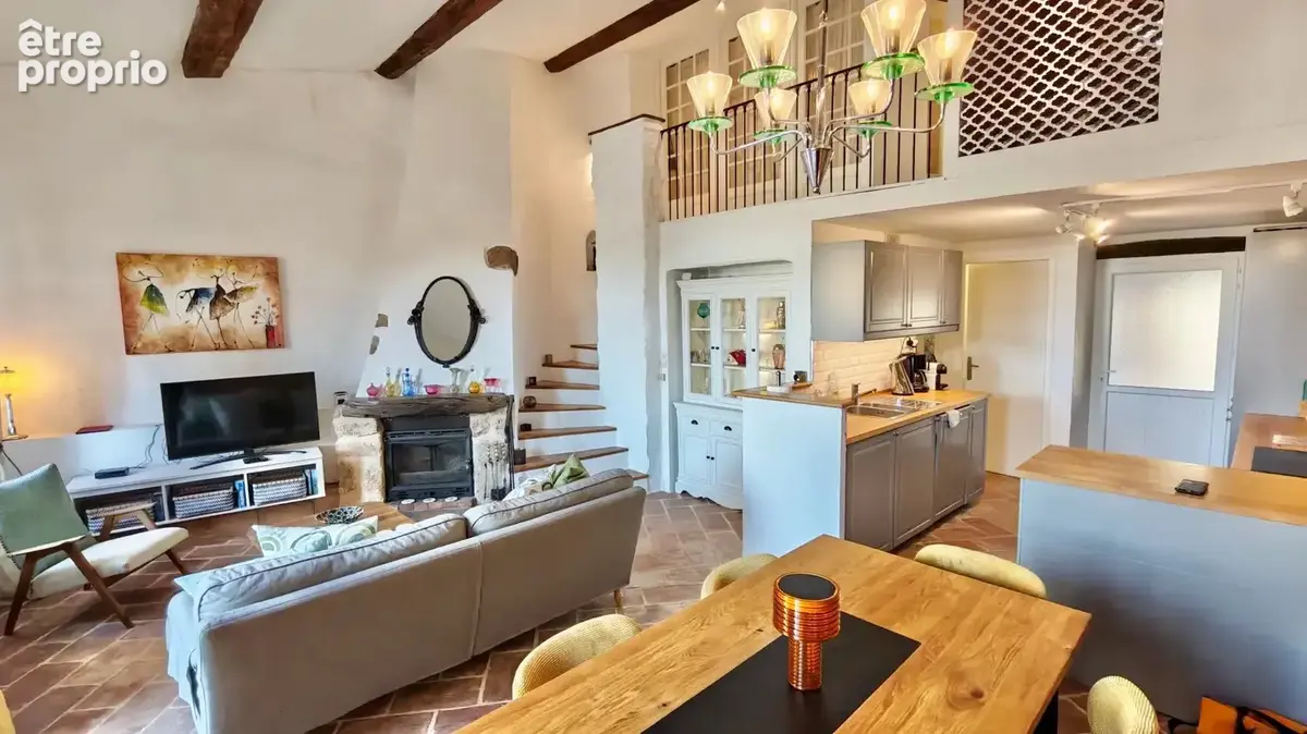 Magnifique Maison de Village en Pierre avec Deux Chambres et une Vue Imprenable - photo 8