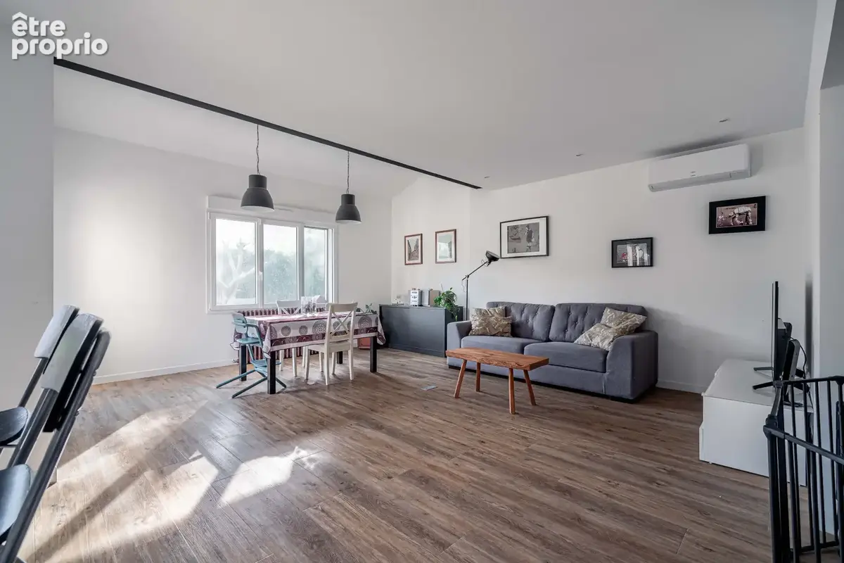 Maison de Village - 165m2, 6 pièces - St Romain au Mt D'Or - photo 13