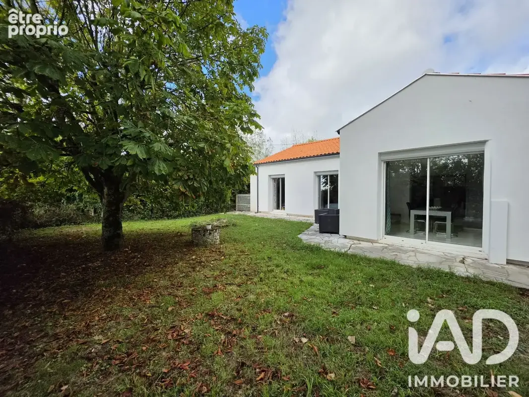 Photo 1 - Maison à LE PERRIER