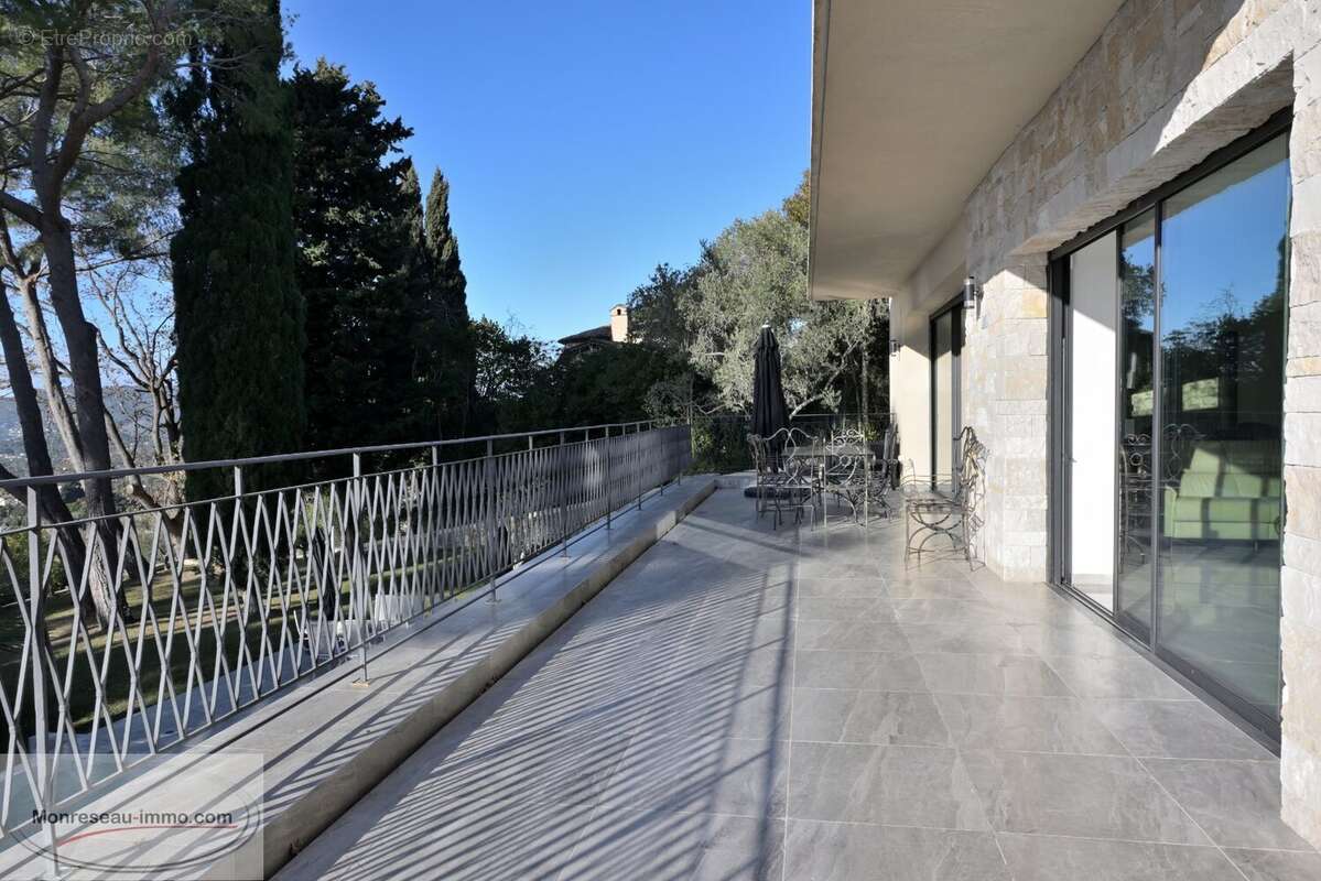Maison à MOUGINS