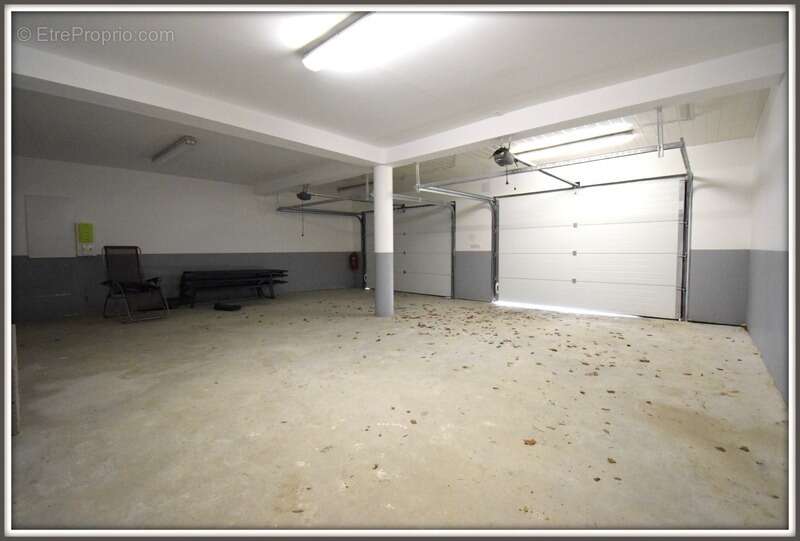 Propriete Peyroules Villa avec piscine intérieure dex hangars forte rentabilité - photo 10