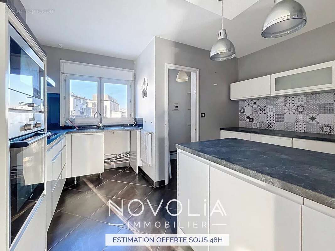 Appartement à LYON-8E