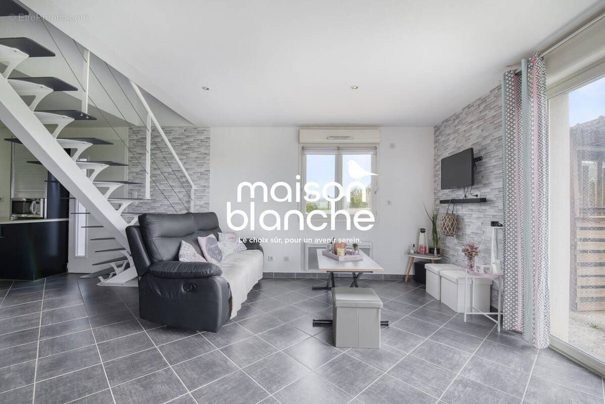 Maison à BRISSAC-QUINCE