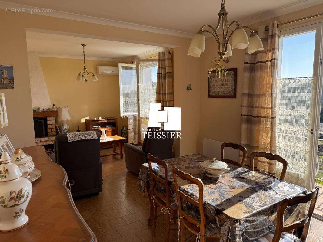 Maison à CHASSIERS