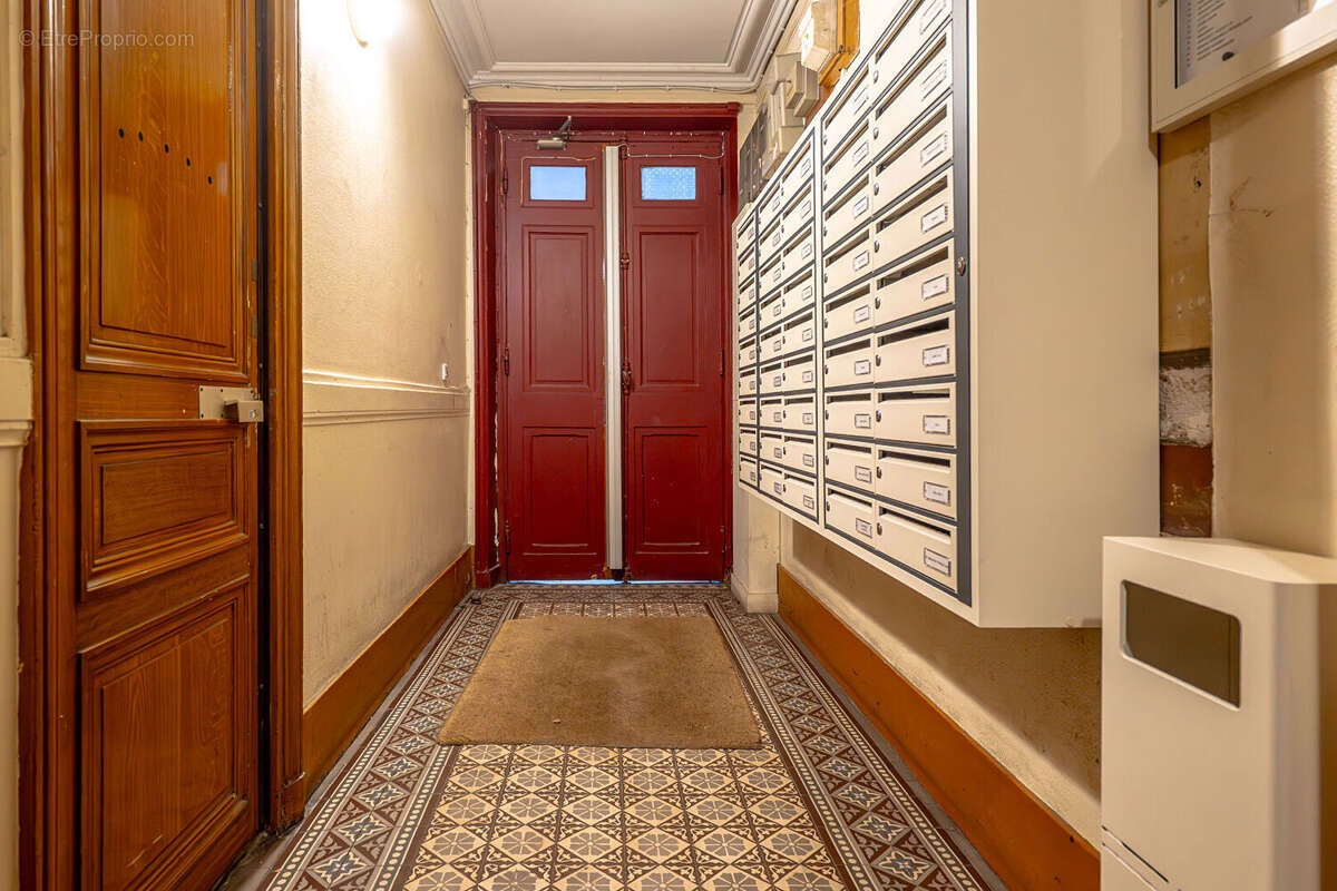 Appartement à PARIS-17E