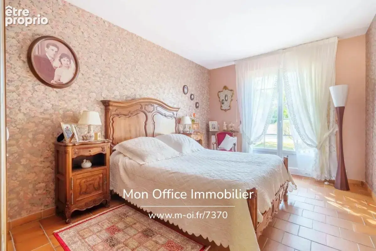 Référence : 7370-MCO - Maison 5 pièces terrain 1089 m² avec dépendance et piscine au calme absolu - photo 8