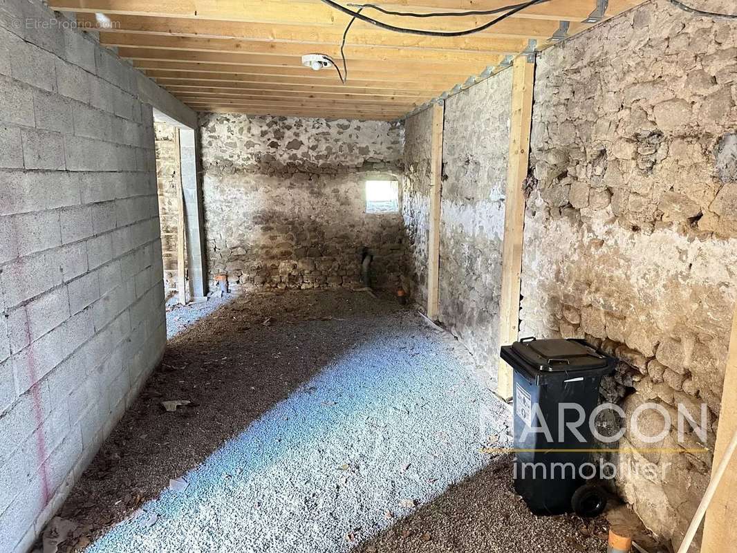 Maison à SAINT-SULPICE-LE-GUERETOIS