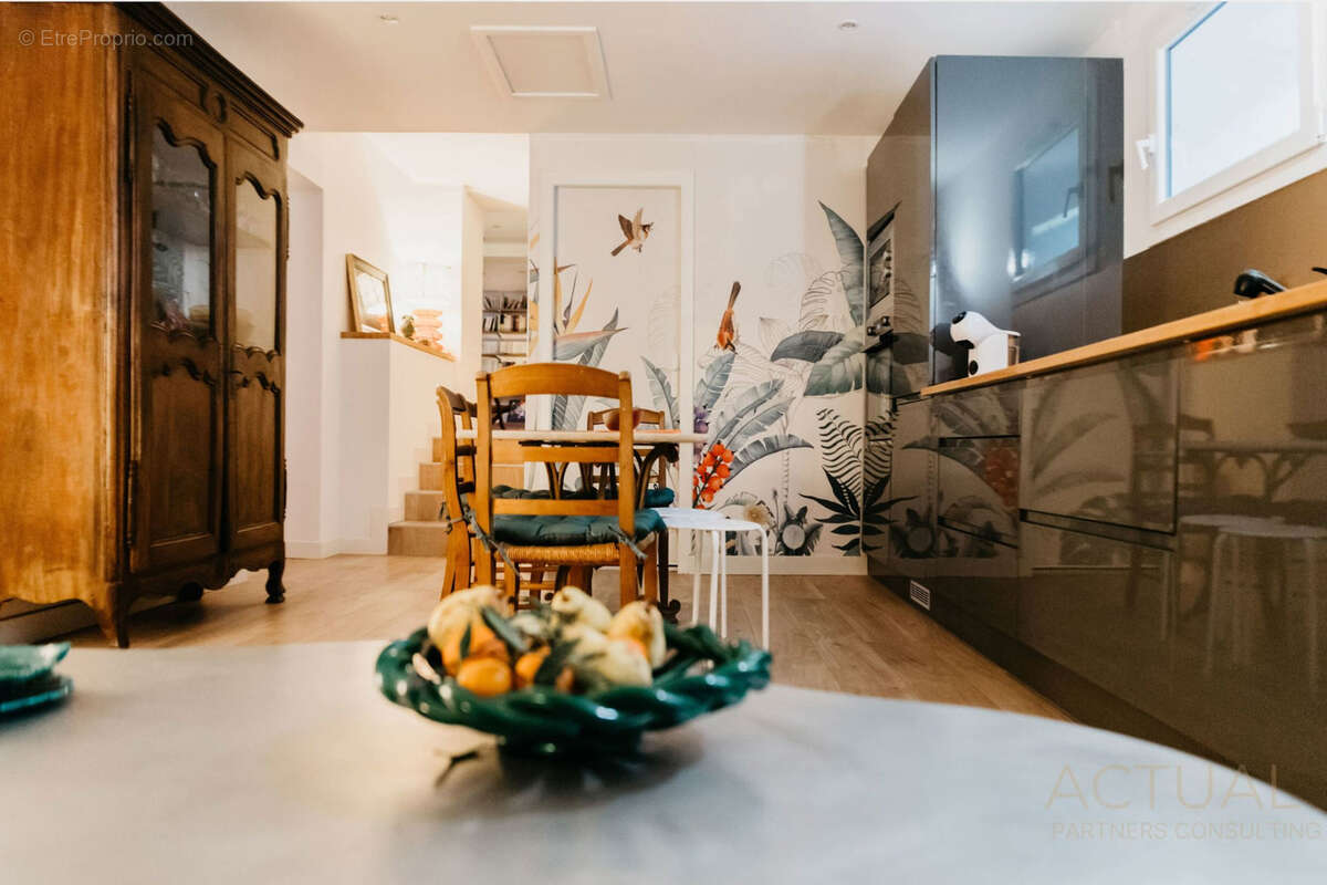 Villa  avec un grand terrain 708 m2 et une piscine - photo 12