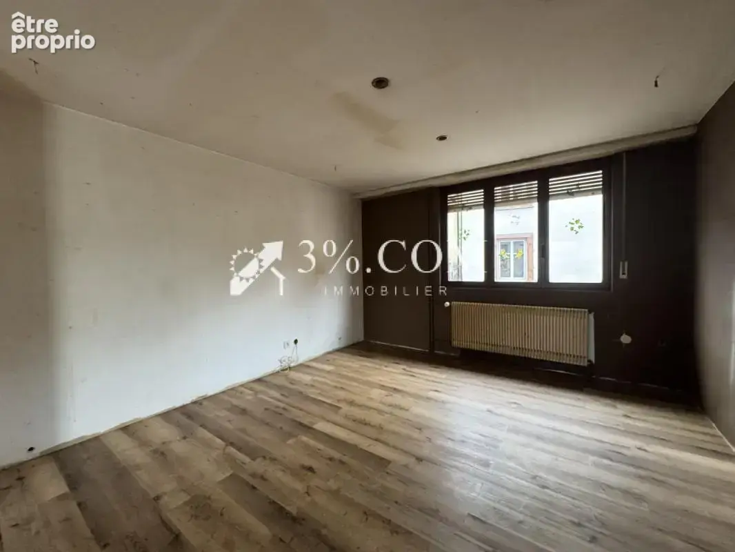 3%COM Maison 183m2  à RENOVER avec 4 garages - photo 8