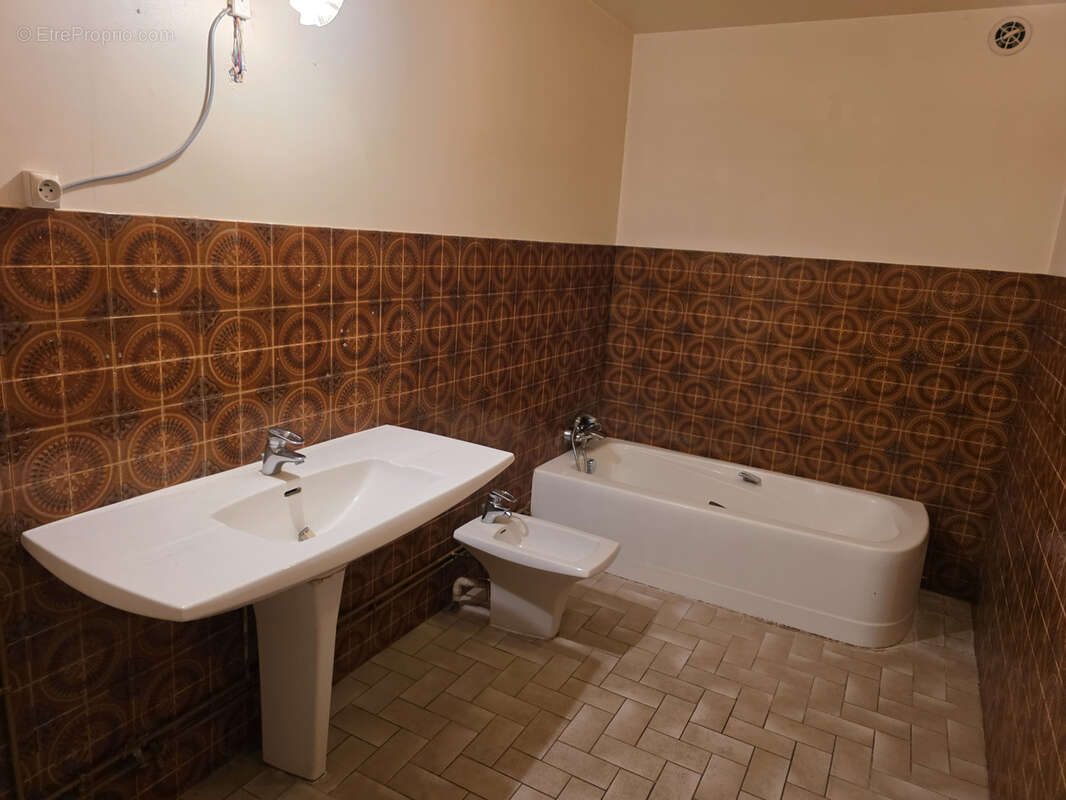 Maison à CHAMPIGNELLES